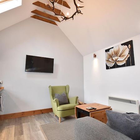 The Milking Sheds, Dufftown Villa ภายนอก รูปภาพ